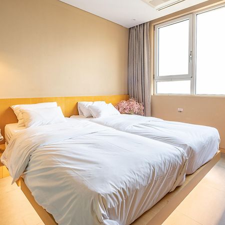Hotel The Designers Hongdae Сеул Екстер'єр фото