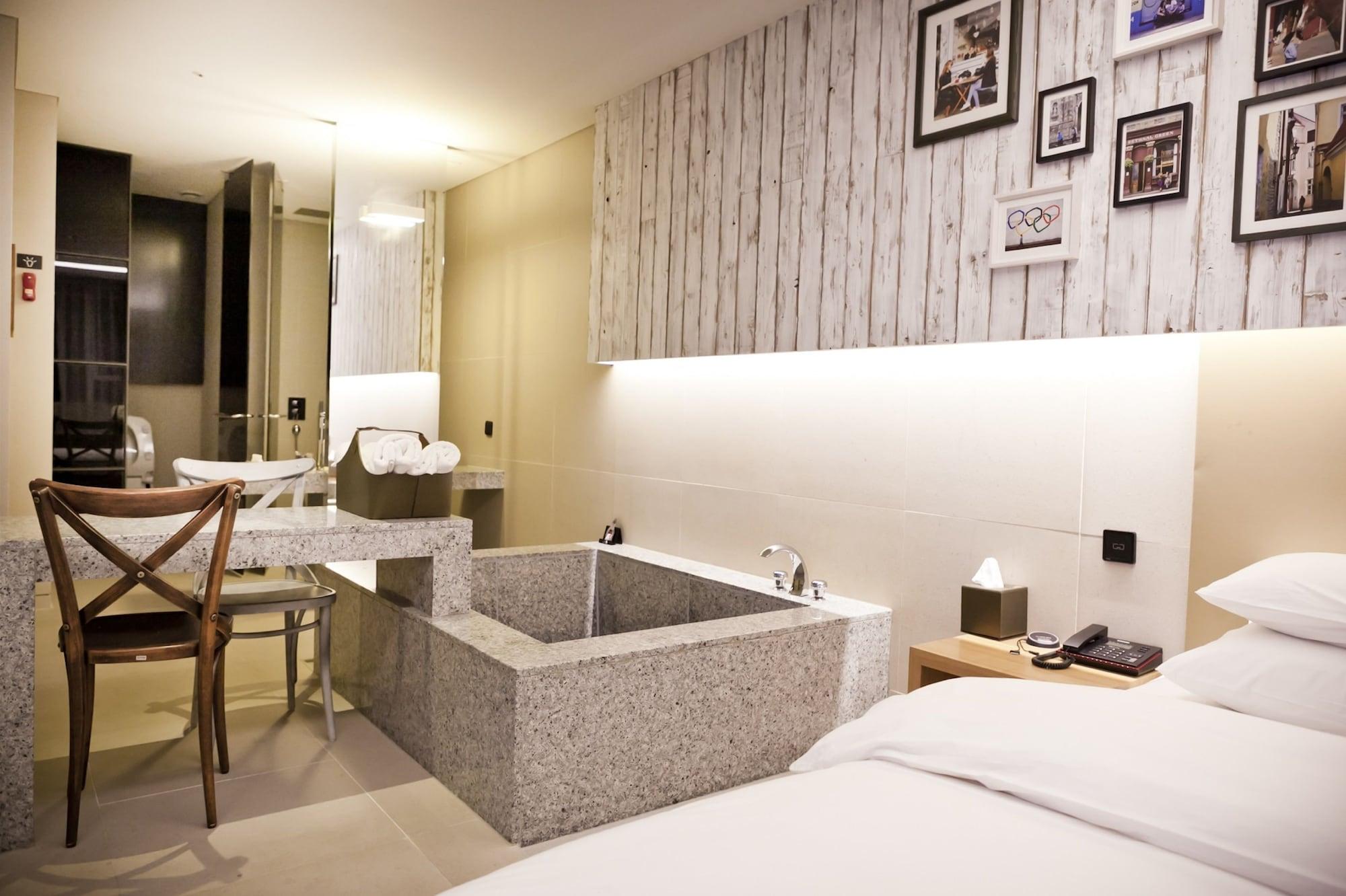Hotel The Designers Hongdae Сеул Екстер'єр фото
