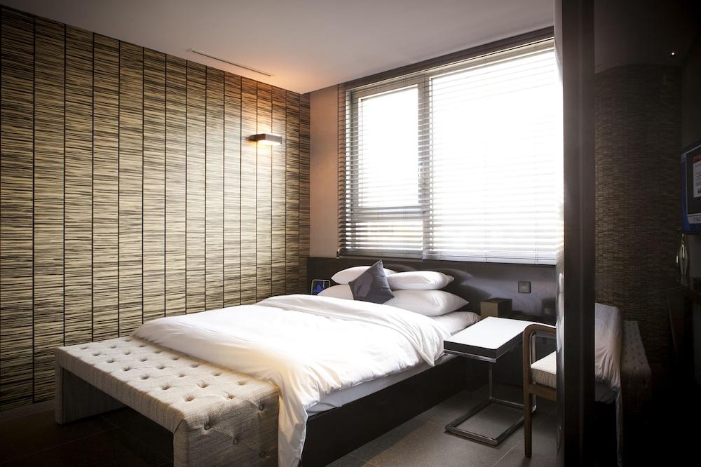 Hotel The Designers Hongdae Сеул Екстер'єр фото
