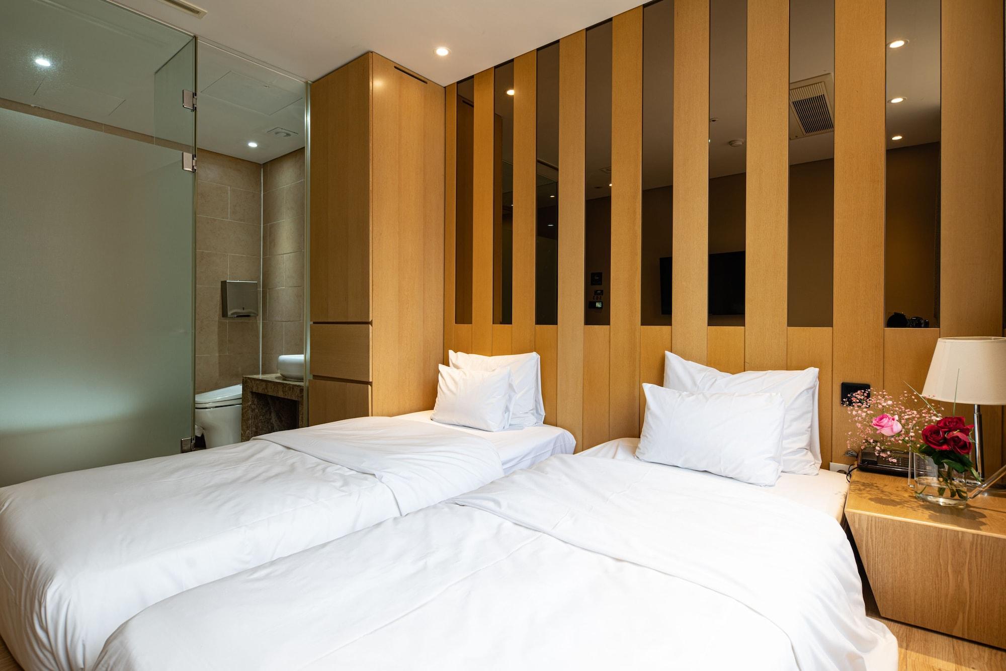 Hotel The Designers Hongdae Сеул Екстер'єр фото