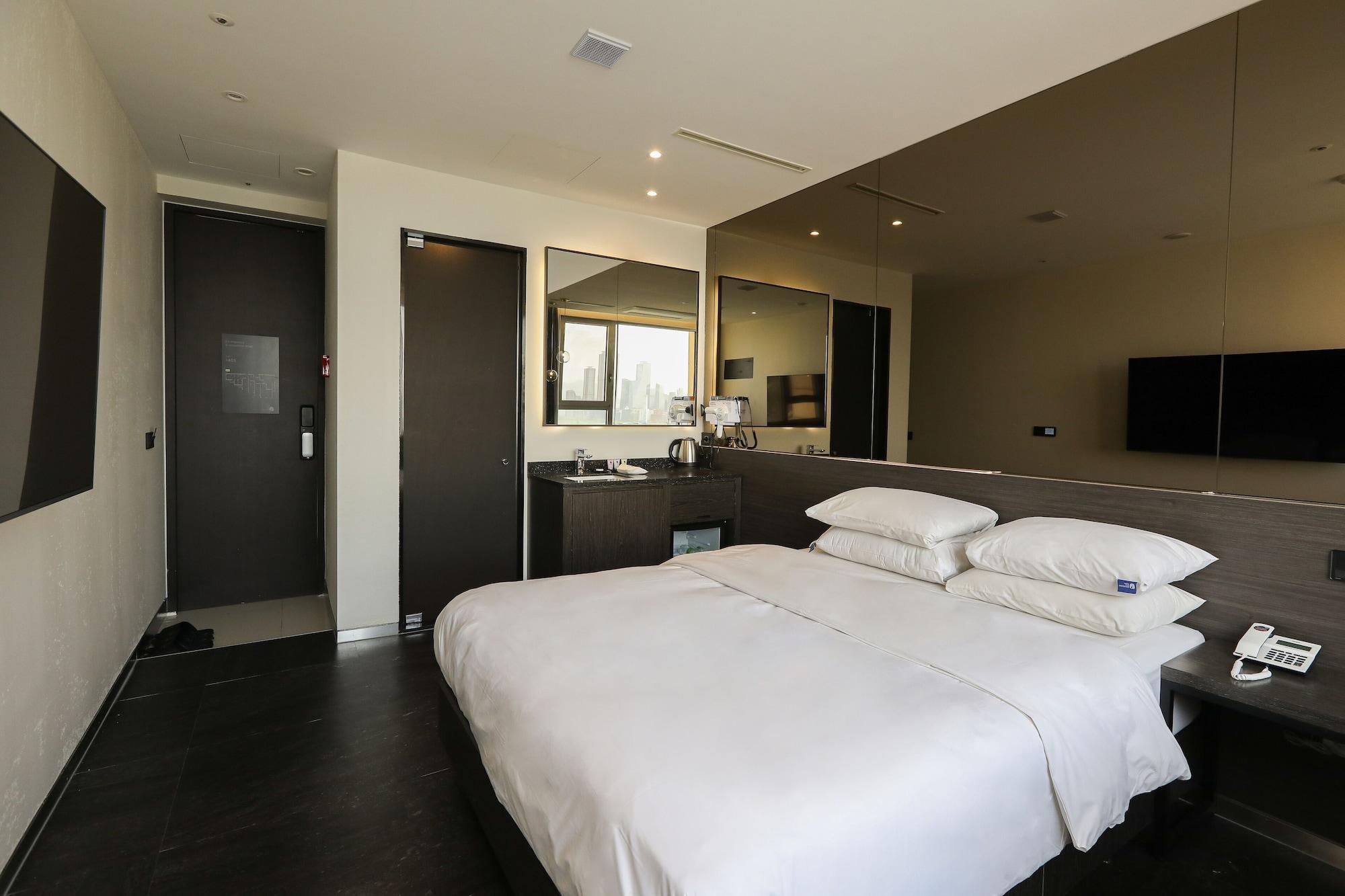 Hotel The Designers Hongdae Сеул Екстер'єр фото