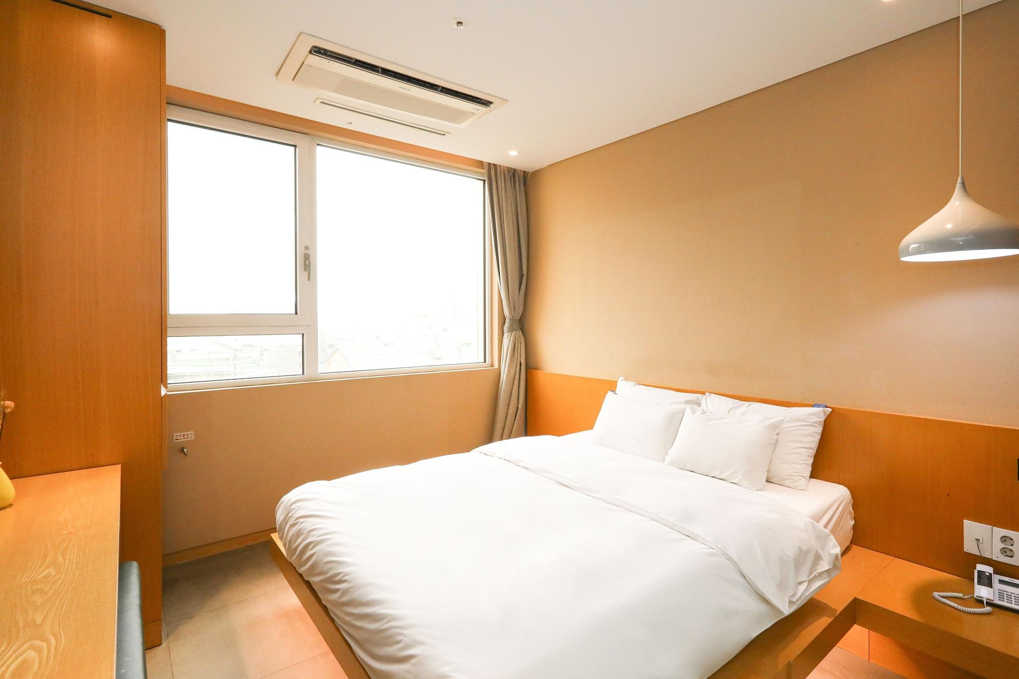 Hotel The Designers Hongdae Сеул Екстер'єр фото