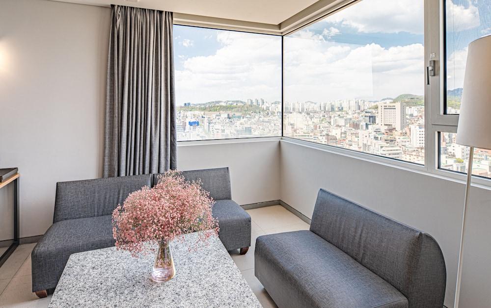 Hotel The Designers Hongdae Сеул Екстер'єр фото