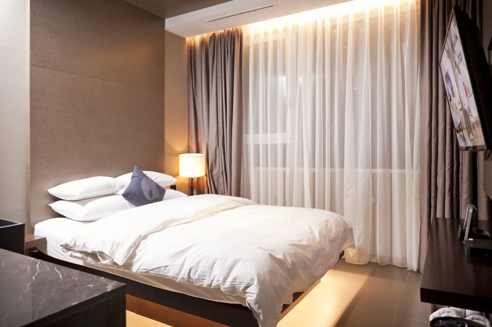 Hotel The Designers Hongdae Сеул Екстер'єр фото